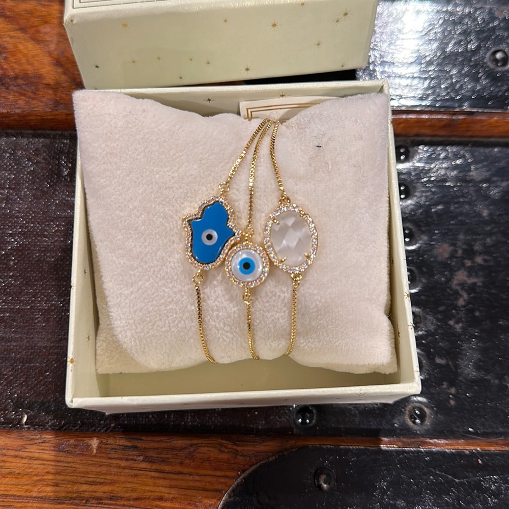NWT adjustable Hamsa & eye bracelet